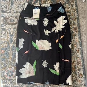 NWT Love Bonito Floral Skirt L